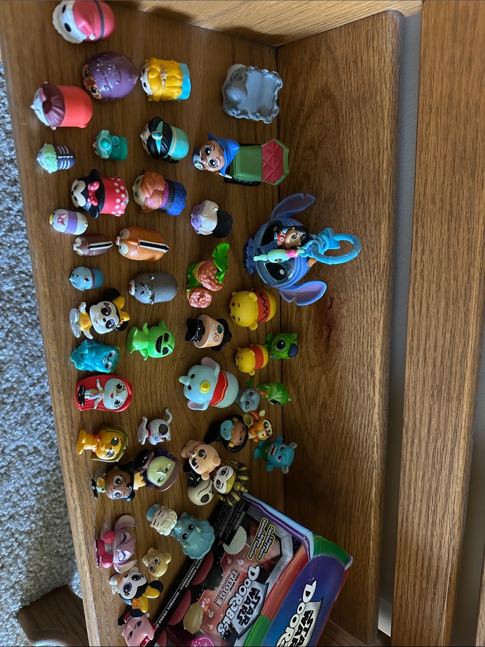 47+ LOT of Disney Doorables & Tsum Tsum & 2 piece squish a lot